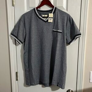 NWT - Scott James V-Neck Shirt - size XL.